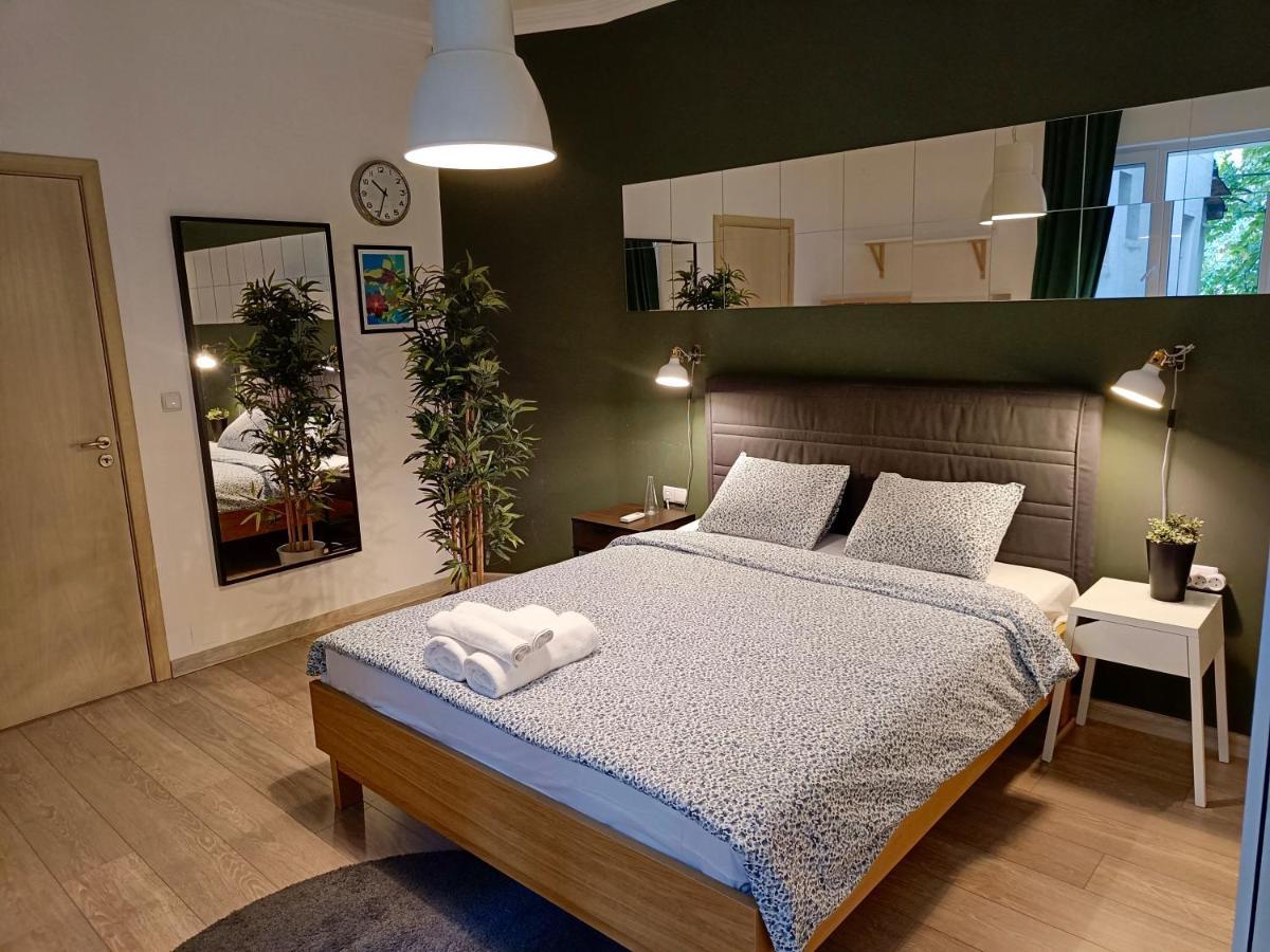 Newly Refurbished Apartment In The City Center โซเฟีย ภายนอก รูปภาพ