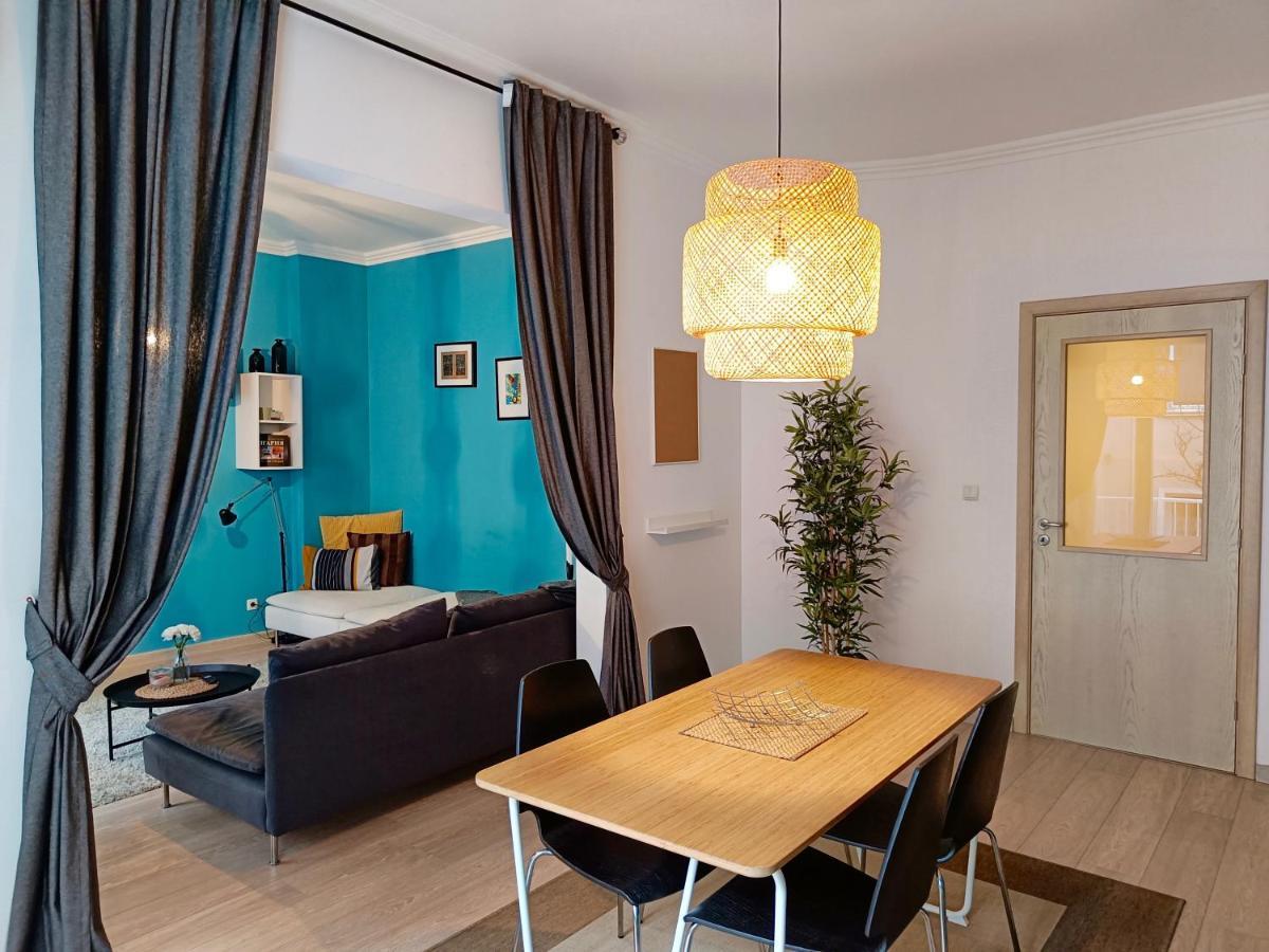 Newly Refurbished Apartment In The City Center โซเฟีย ภายนอก รูปภาพ